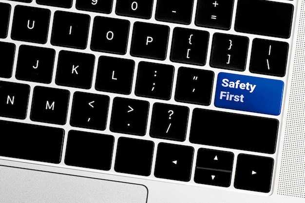 Использование сторонних инструментов для отключения функций безопасности